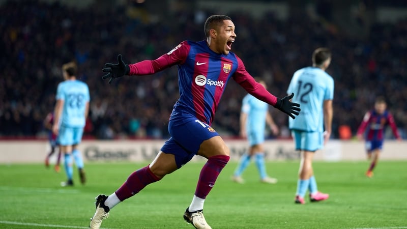 Vitor Roque is off the mark for the Catalans