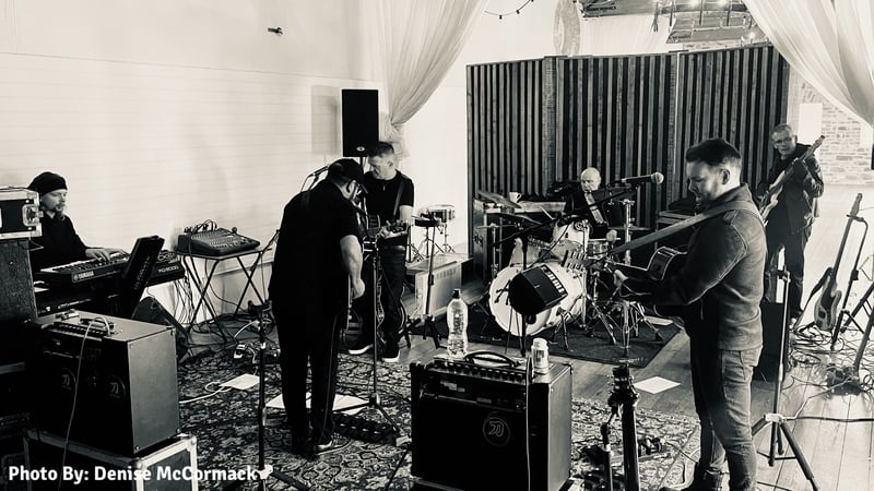 Aslan welcome new singer Lee Tomkins while announcing Irish tour. Photo by Denise McCormack