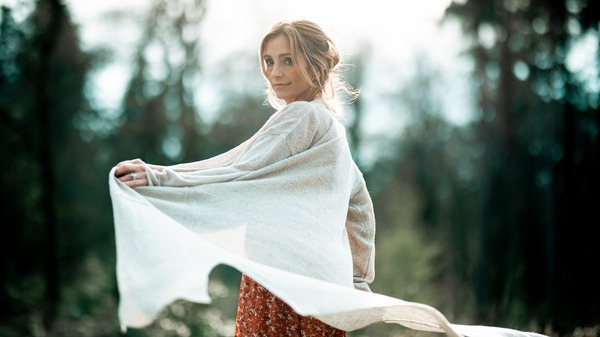 Cara Dillon. Photo credit: Odhran Mullan