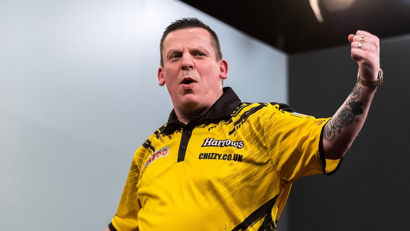 Dave Chisnall put on a show on the opening night of the Cazoo Masters