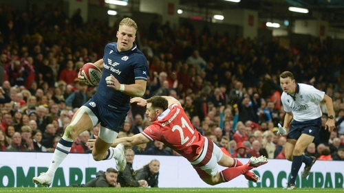 Duhan van der Merwe runs in for his third try
