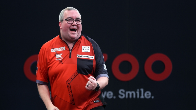 Stephen Bunting celebrates his win