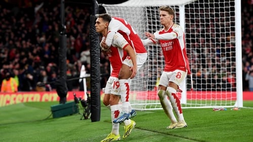 Leandro Trossard celebrates after sealing victory for Arsenal in injury time.