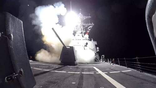 The US and the UK have hit targets tied to Iranian-backed groups in Iraq, Syria and Yemen in recent days