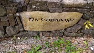 Na Conneries, Scéalta agus Amhráin: Dé Luain 05 Feabhra 2024. show image