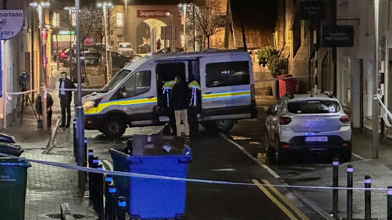 Emergency services attended the scene (Pics: RollingNews.ie)