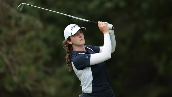 Lauren Walsh starts the final round three shots off the lead