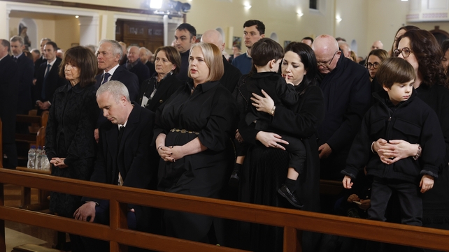 John Bruton's wife Finola, and family members including his son Matthew and daughters (L-R) Mary Elizabeth Bruton, Emily Bruton Iniekio and Juliana Bruton Dubois