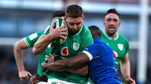Iain Henderson in action against Italy