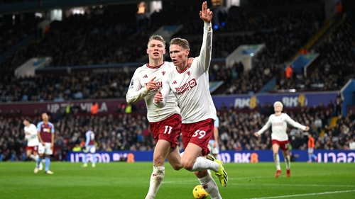 Scott McTominay celebrates his winner with fellow goalscorer Rasmus Hojlund