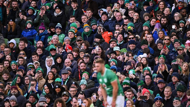 There were noticeable lulls among the crowd last Sunday