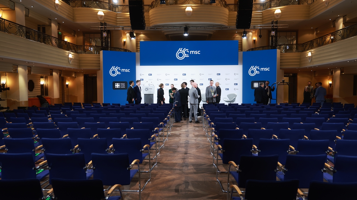 Tús Áite: Comhdháil Slándála Munchen