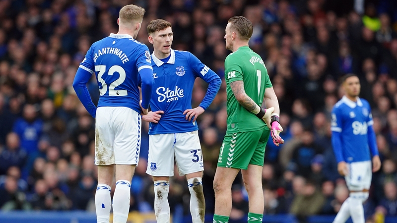 James Garner with fellow Everton players Jarrad Branthwaite and Jordan Pickford