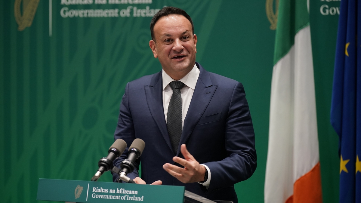 Govt announces €800m for cross-border projects