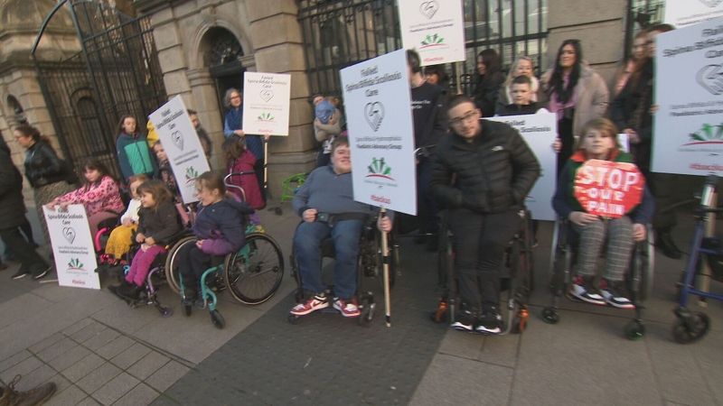 The demonstration took place ahead of a motion being tabled by Sinn Féin in the Dáil
