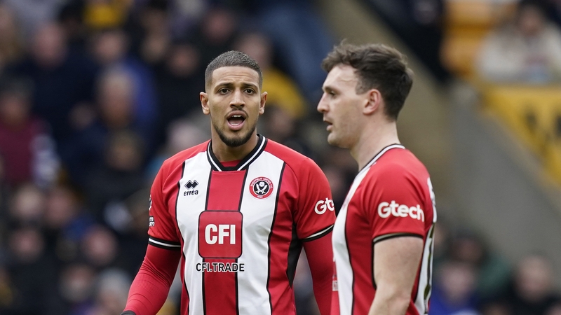 Jack Robinson and Vini Souza had to separated after the Wolves goal