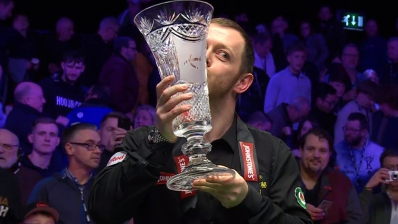 Mark Allen won his 11th world ranking title with a 10-8 victory over Zhang Anda