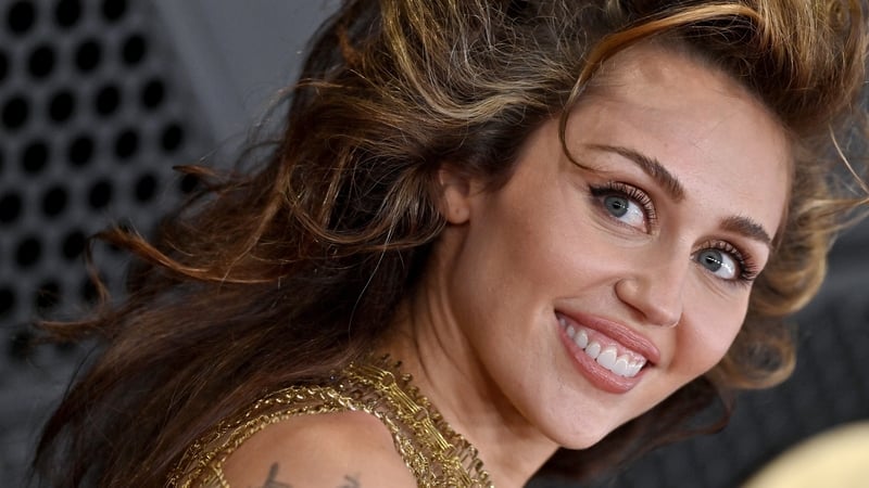 Miley Cyrus - Coming up roses again with Flowers