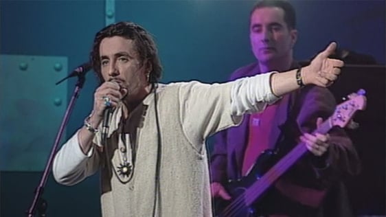 Aslan performing at the IRMA Milk Music Awards ceremony in 1994.
