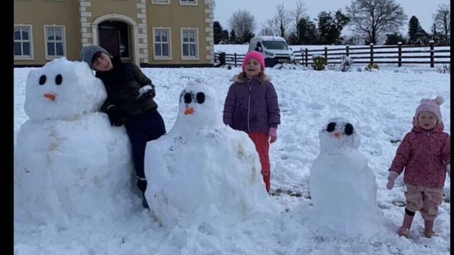 Mary McKeon sends us this photo of three newly-created snowmen in Smear Hill, Aughnacliffe, Co Longford.