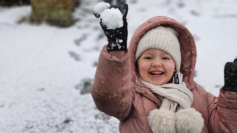 David sent us this photo of his daughter Mila McCabe enjoying a snowball fight with her brother in Park Avenue in Castleknock, Dublin