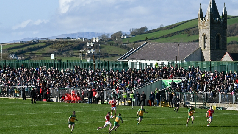 Fr Tierney Park in Ballyshannon saw a high-scoring game also littered with errors