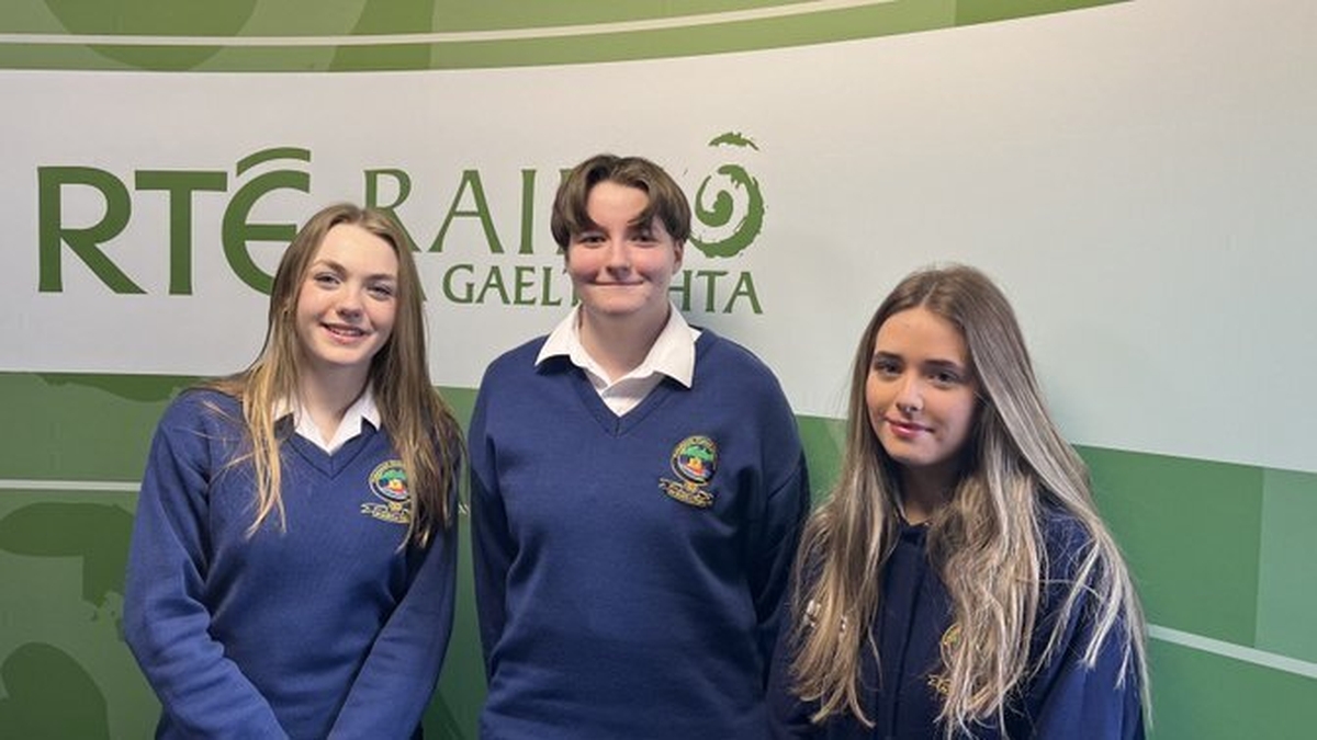 Pobalscoil Chorca Dhuibhne-comórtas Junk Couture. 