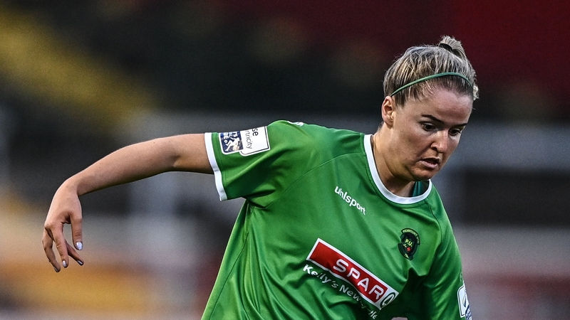 Erin McLaughlin struck late for Peamount from the penalty spot