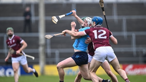 Dublin's Conor Donohoe in action against Gavin Lee and Conor Cooney, 12, of Galway