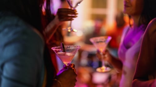 There are plans to allow late bars and nightclubs to open for longer