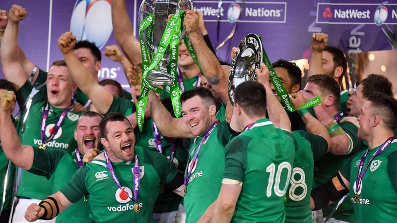 Peter O'Mahony (c) celebrates Ireland's 2018 title win