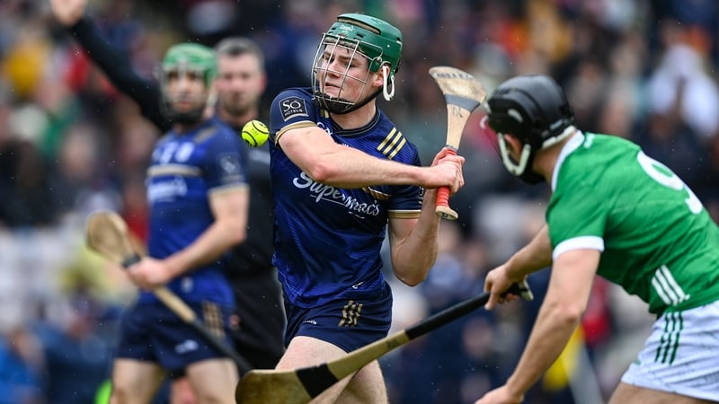 Gavin Lee of Galway in action against Barry Murphy of Limerick