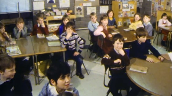 Children attending a Gaelscoil in 1984.