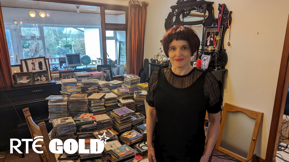 Extended Mix: Julie Feeney