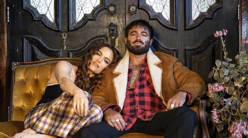 Angus and Julia Stone