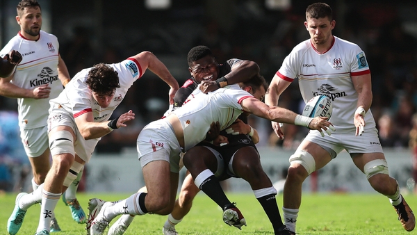 Will Addison of Ulster passes to team-mate Nick Timoney