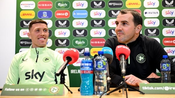 Interim head coach John O'Shea (R) with Dara O'Shea