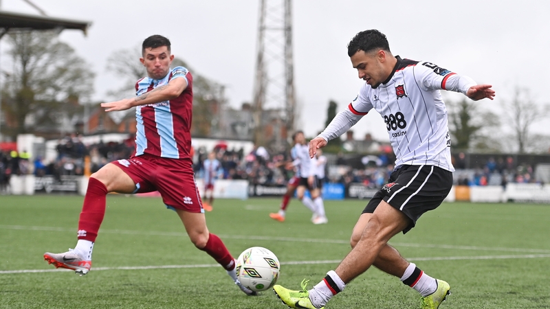 Sam Durrant of Dundalk in action against Luke Heeney