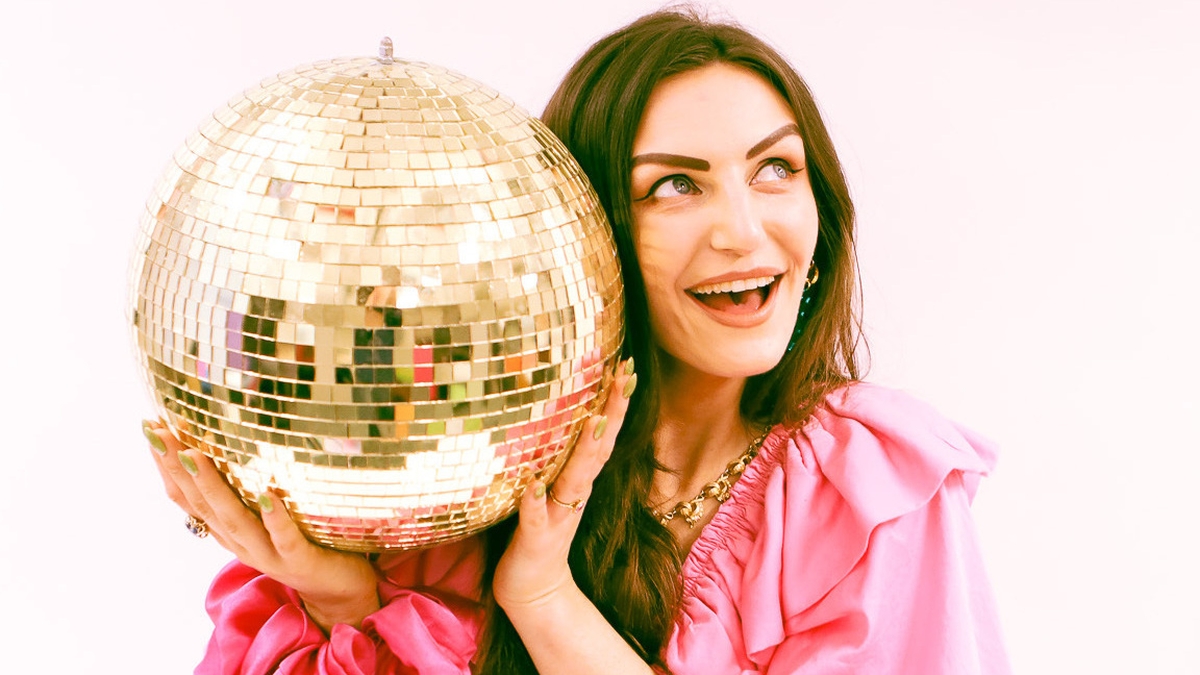 Weekends on 2FM with Fionnuala Moran