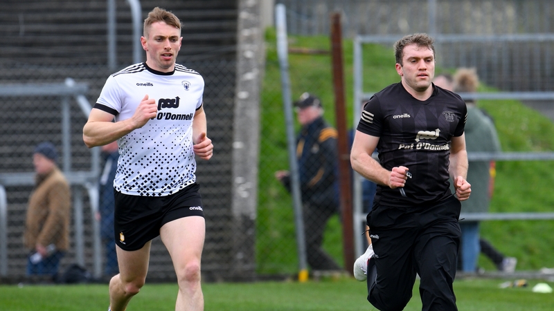 Defender David McInerney (L) and forward Shane O'Donnell training before Clare's Allianz Hurling League win over Kilkenny last month