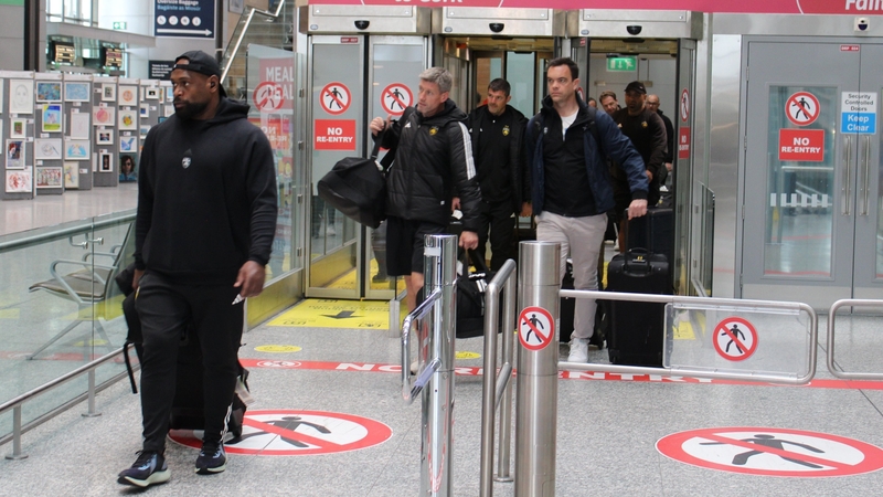 Ronan O'Gara and La Rochelle arrived in Cork on Monday (Pic: Cork Airport)