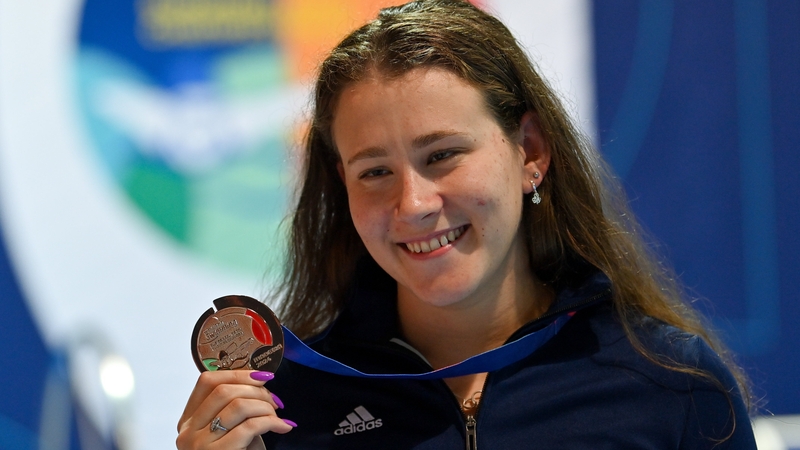 Róisín Ní Ríain with her silver medal