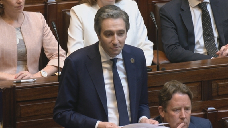 An Taoiseach Simon Harris i nDáil Eireann inniu