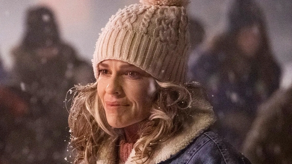 Swank stars as plucky hairdresser Sharon in Ordinary Angels