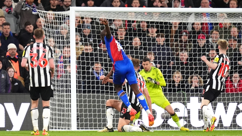 Jean-Philippe Mateta scores Crystal Palace's second goal