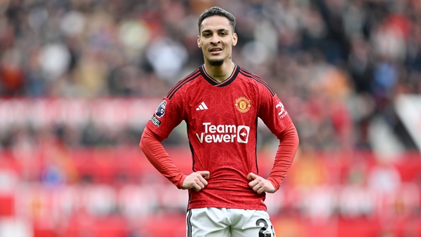 Antony is struggling to get into the United first eleven
