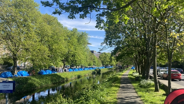A number of tents pitched along the Grand Canal in Dublin this morning