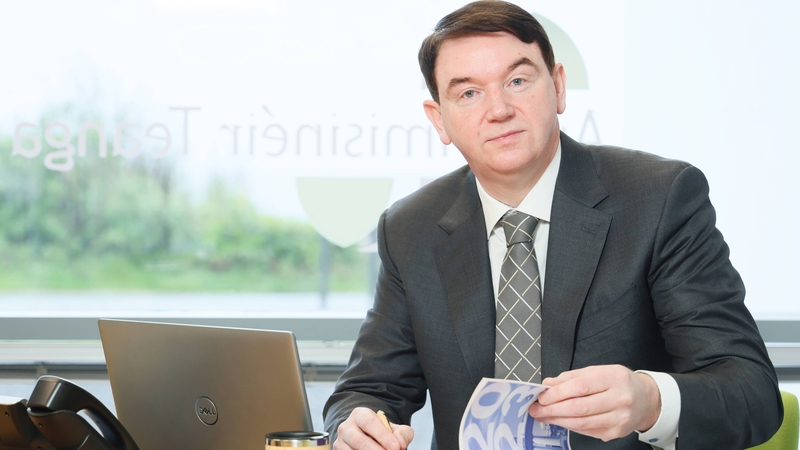 An Coimisinéir Teanga Séamas Ó Concheannain