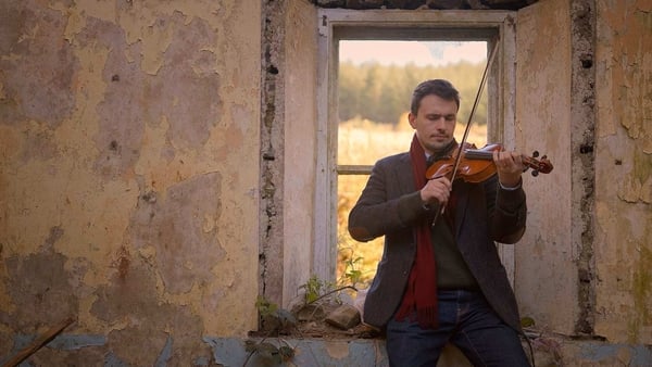 Meet the Italian musician playing Irish fiddle tunes