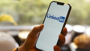 Cosc ar Ghaeilge ar LinkedIn? show image